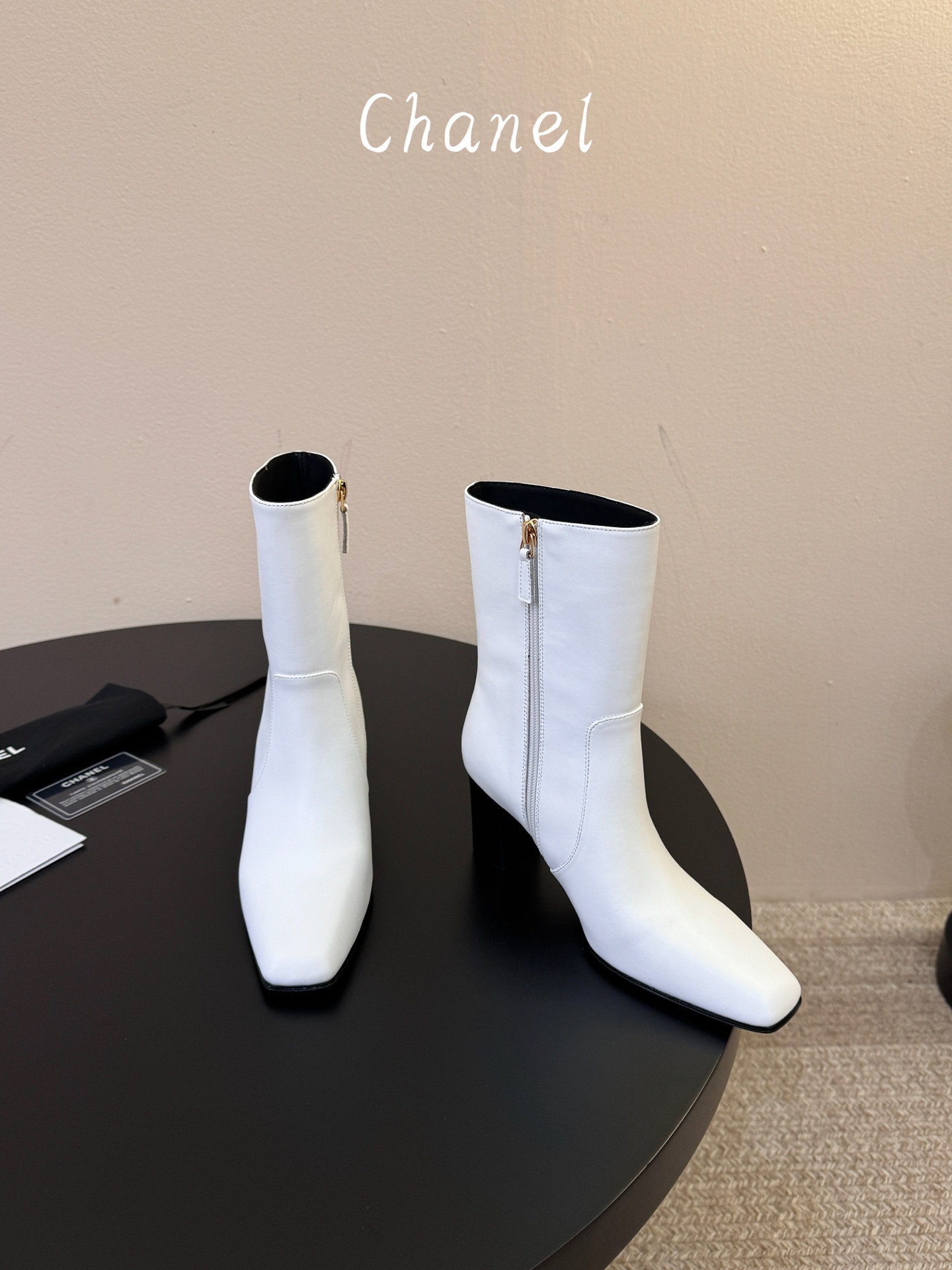 UA Ch**el Boot