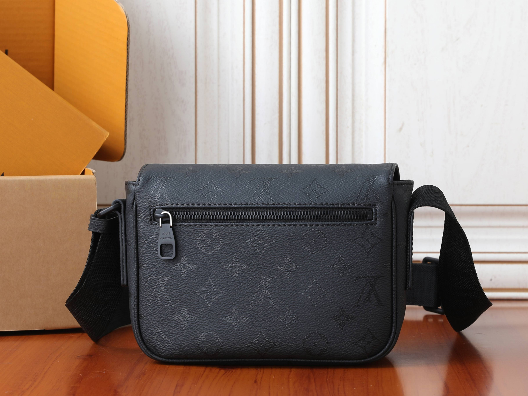 LV Mini Bastille M3A597 15 x 24 x 6.5 cm