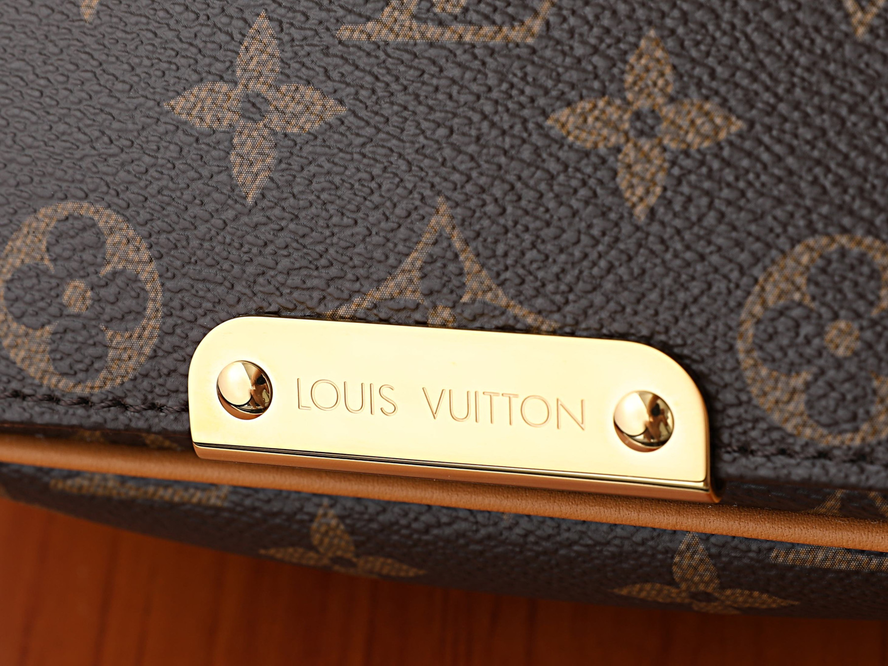 LV Mini Bastille M3A430 15 x 24 x 6.5 cm