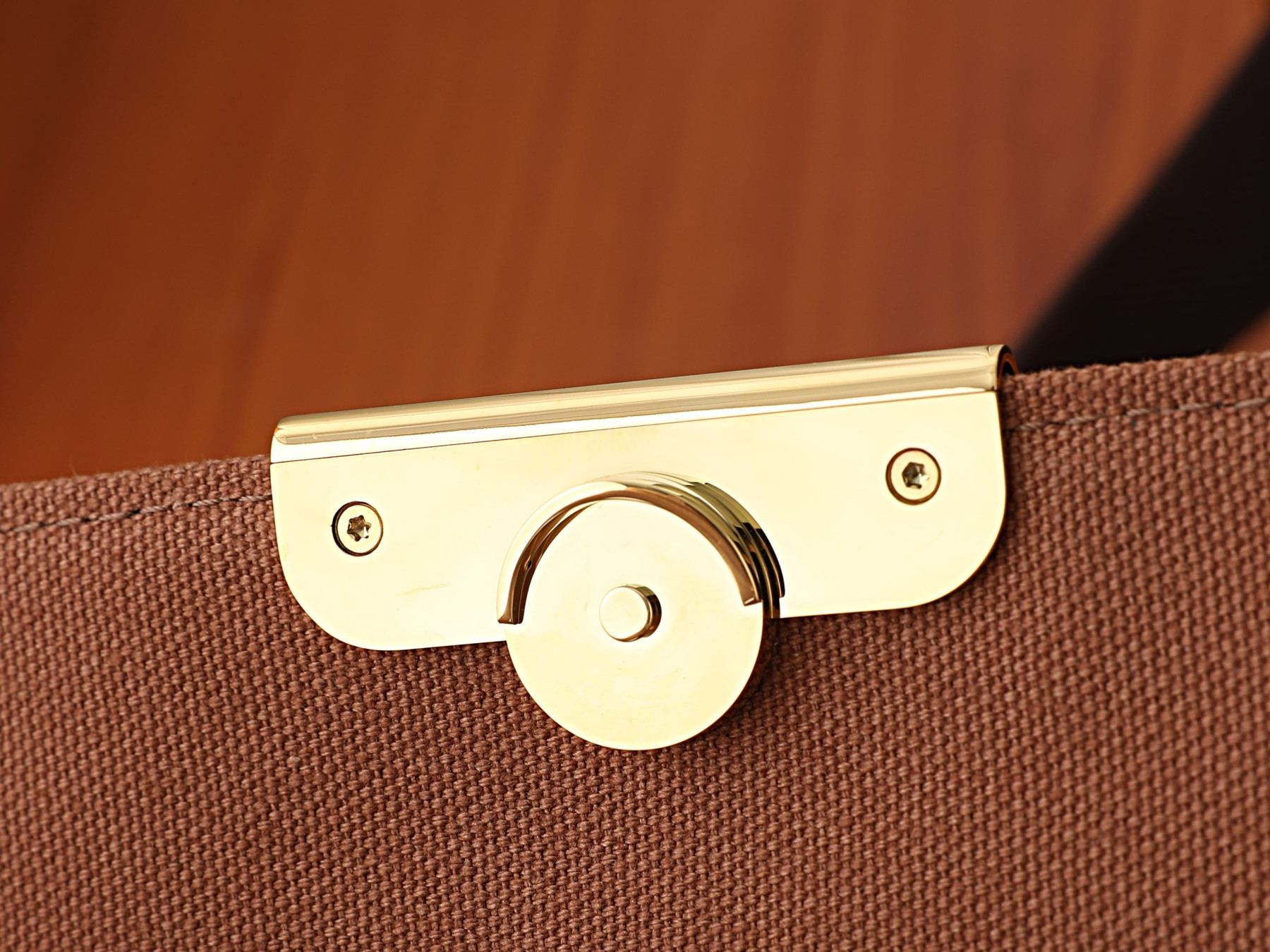 LV Mini Bastille M3A430 15 x 24 x 6.5 cm