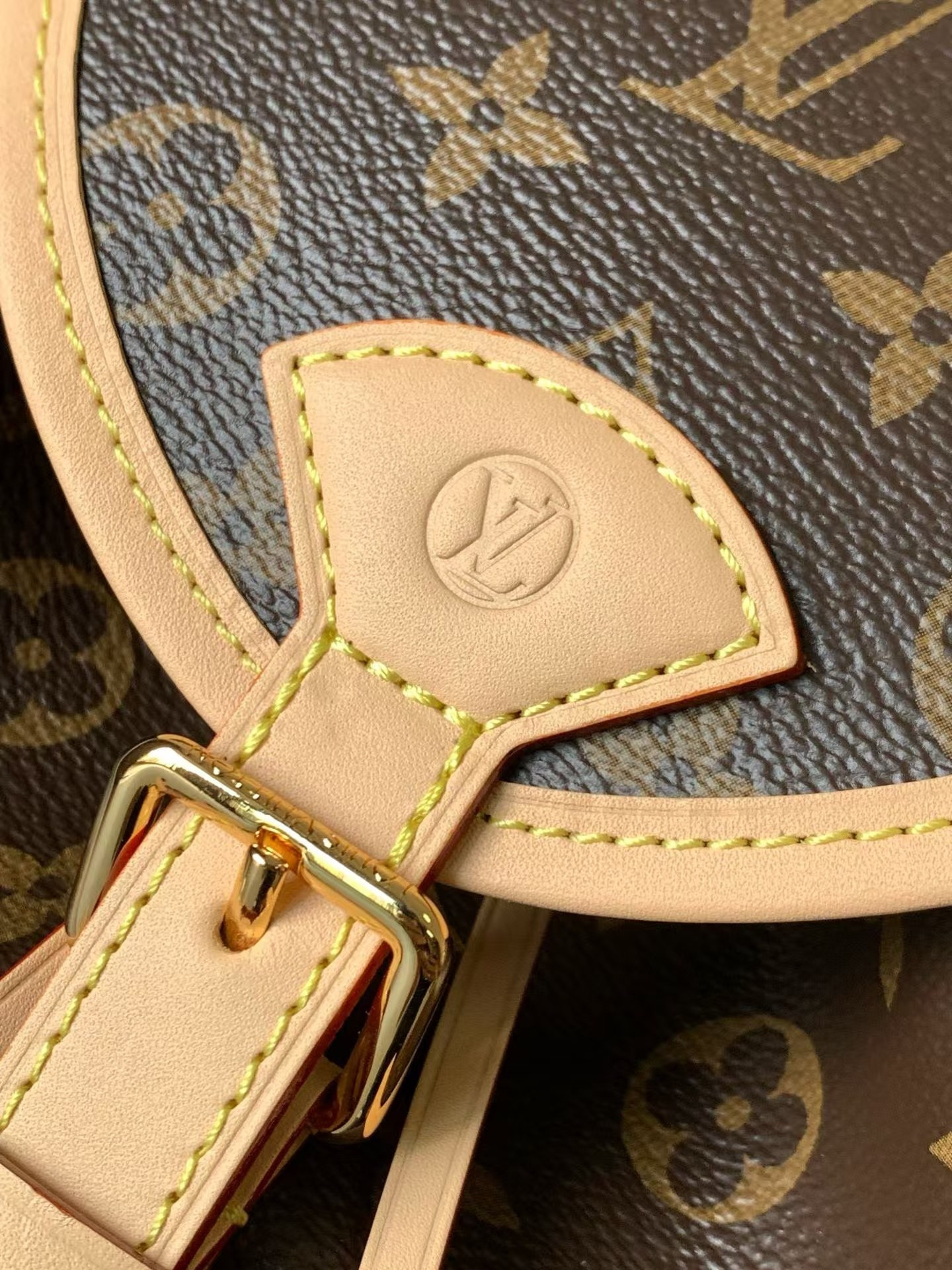 LV Odyssee MM Monogram Handbags M26040 36x24x18cm