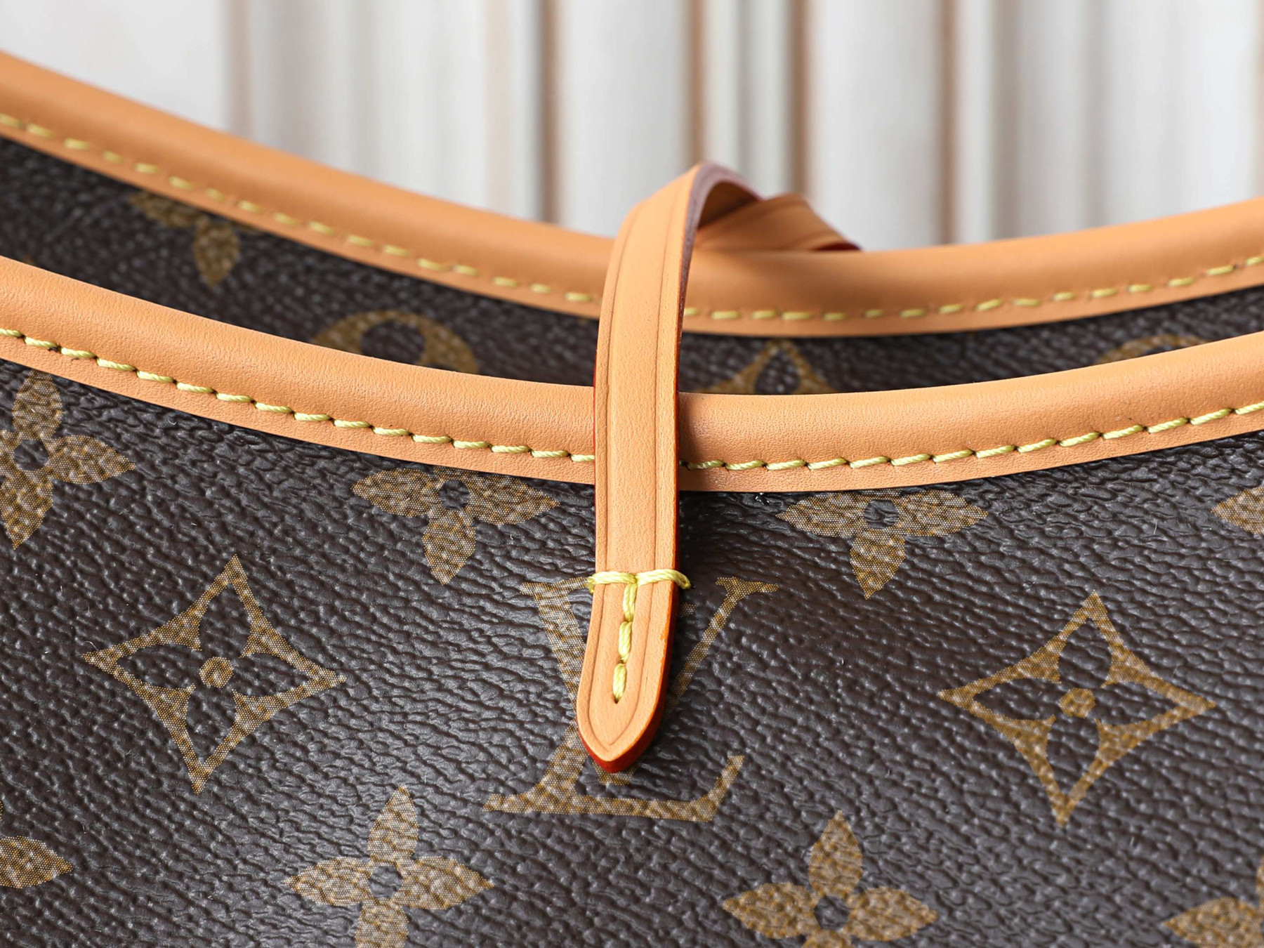 LV CarryAll Travel M3A045 45 x 29 x 20 cm