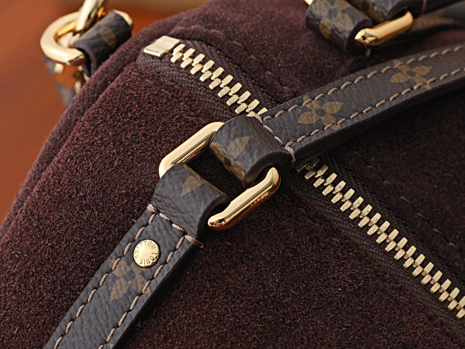 LV Express MM M2A081 36 x 24 x 18.5 cm