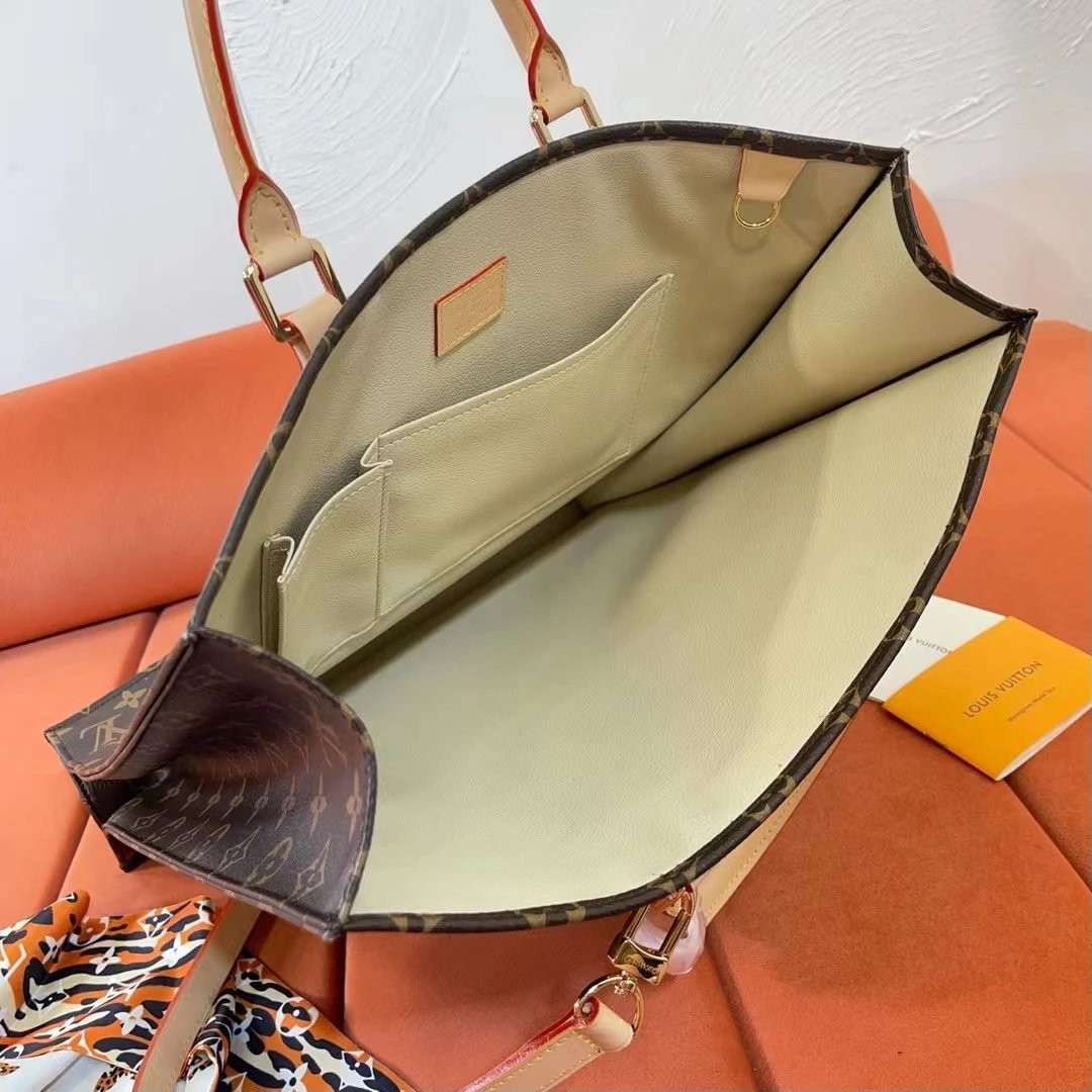 LV L0vis Vvtt0n M62158